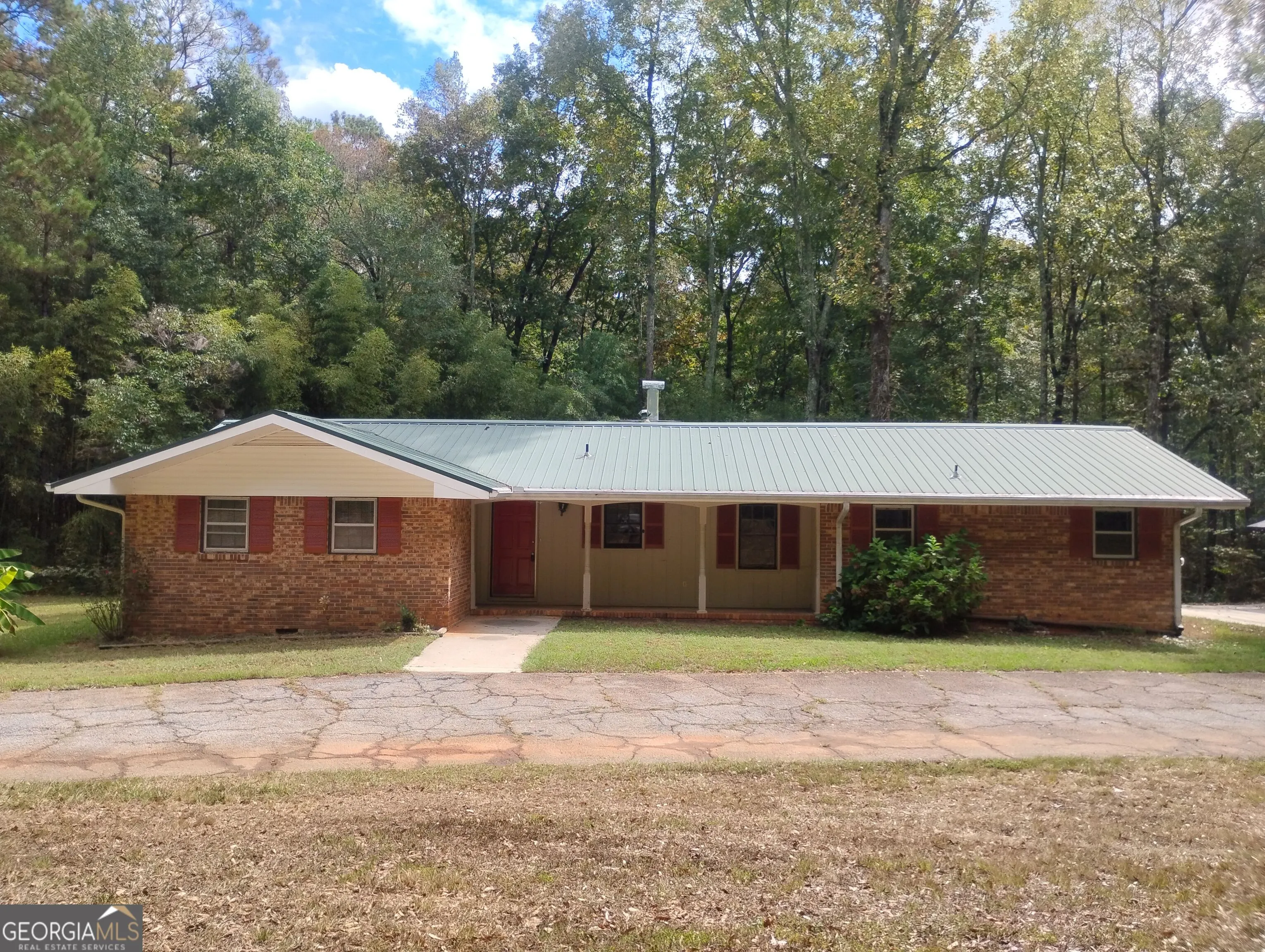 3000 White Pine Lane