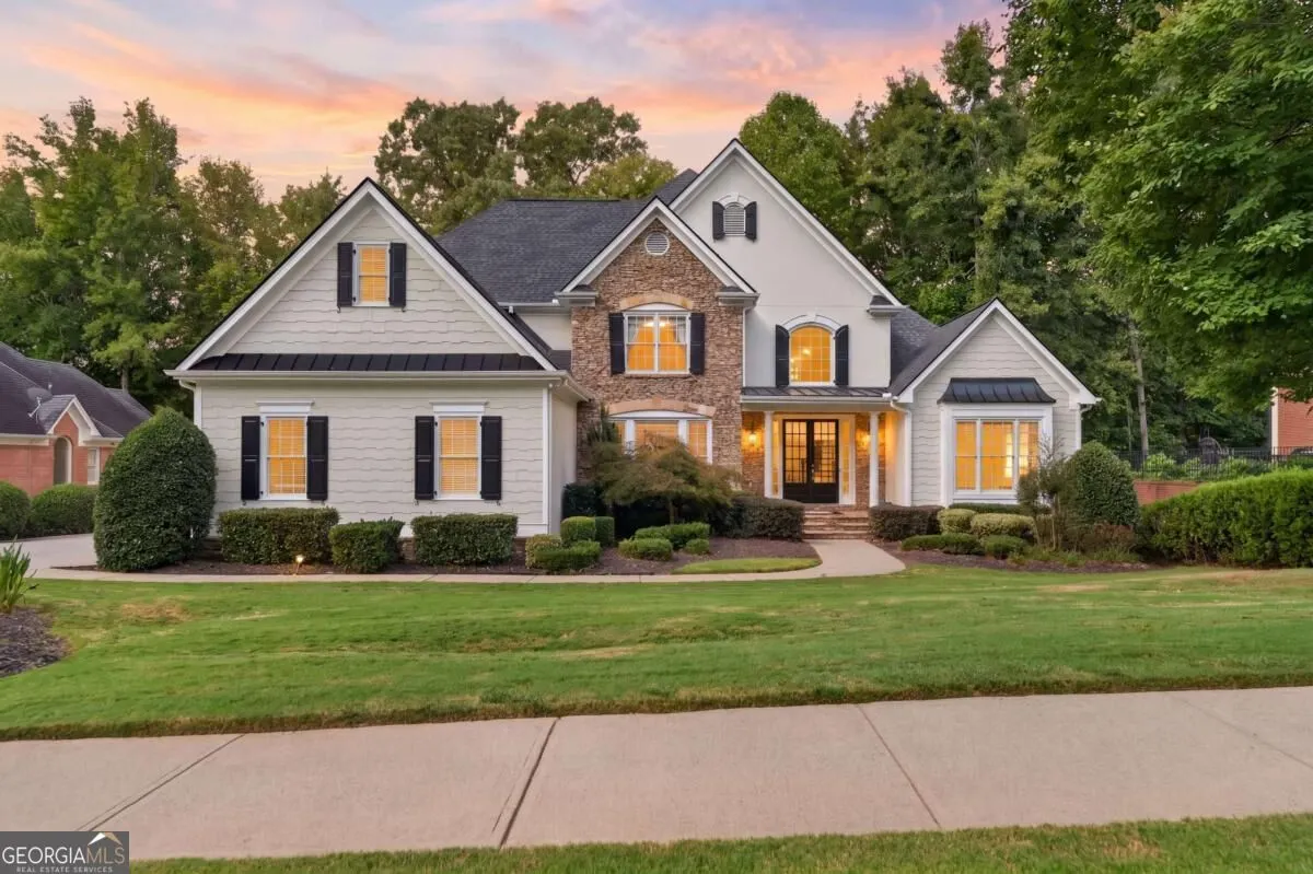 345 Majestic Cove