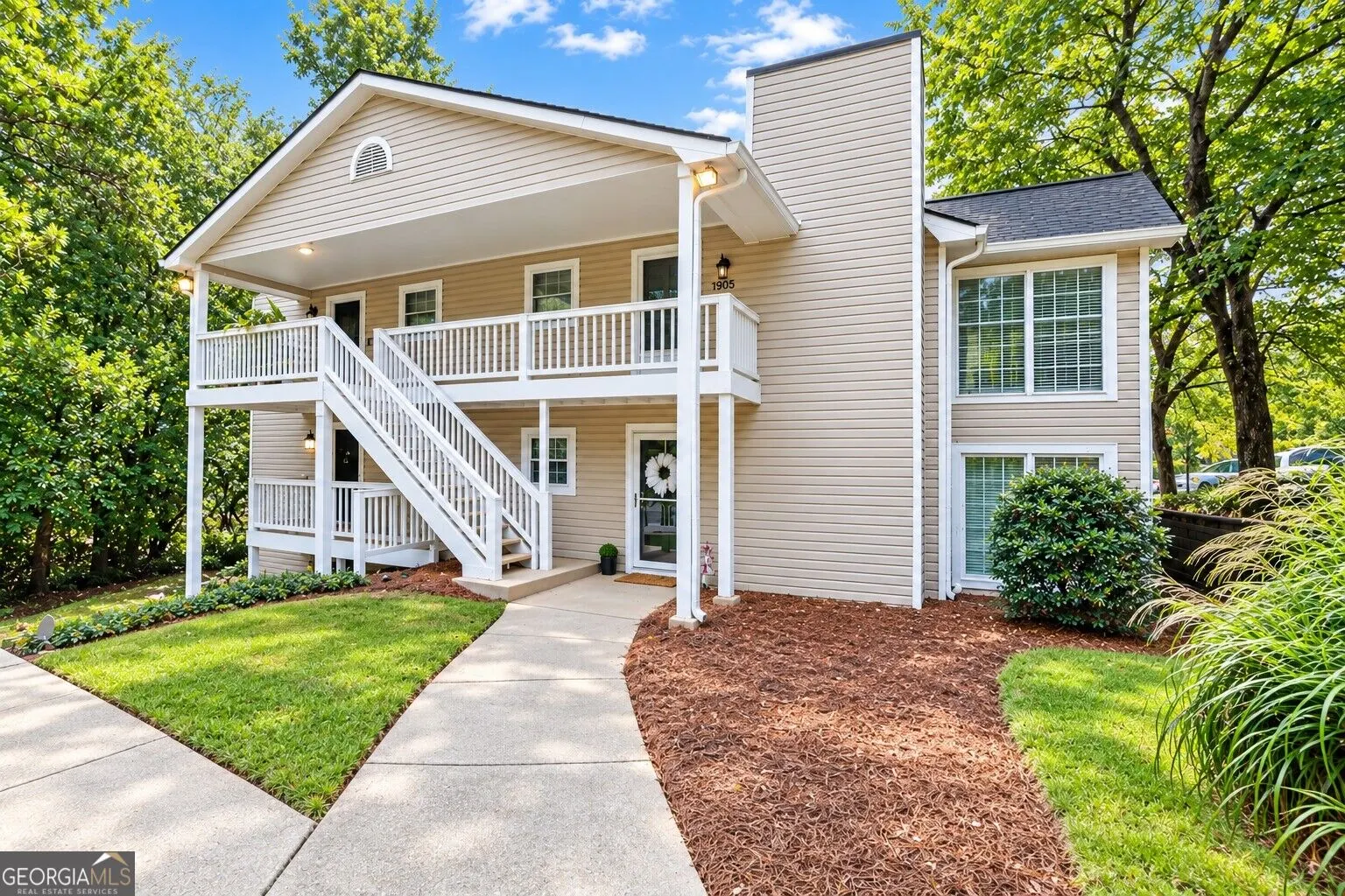 1905 Countryside Place