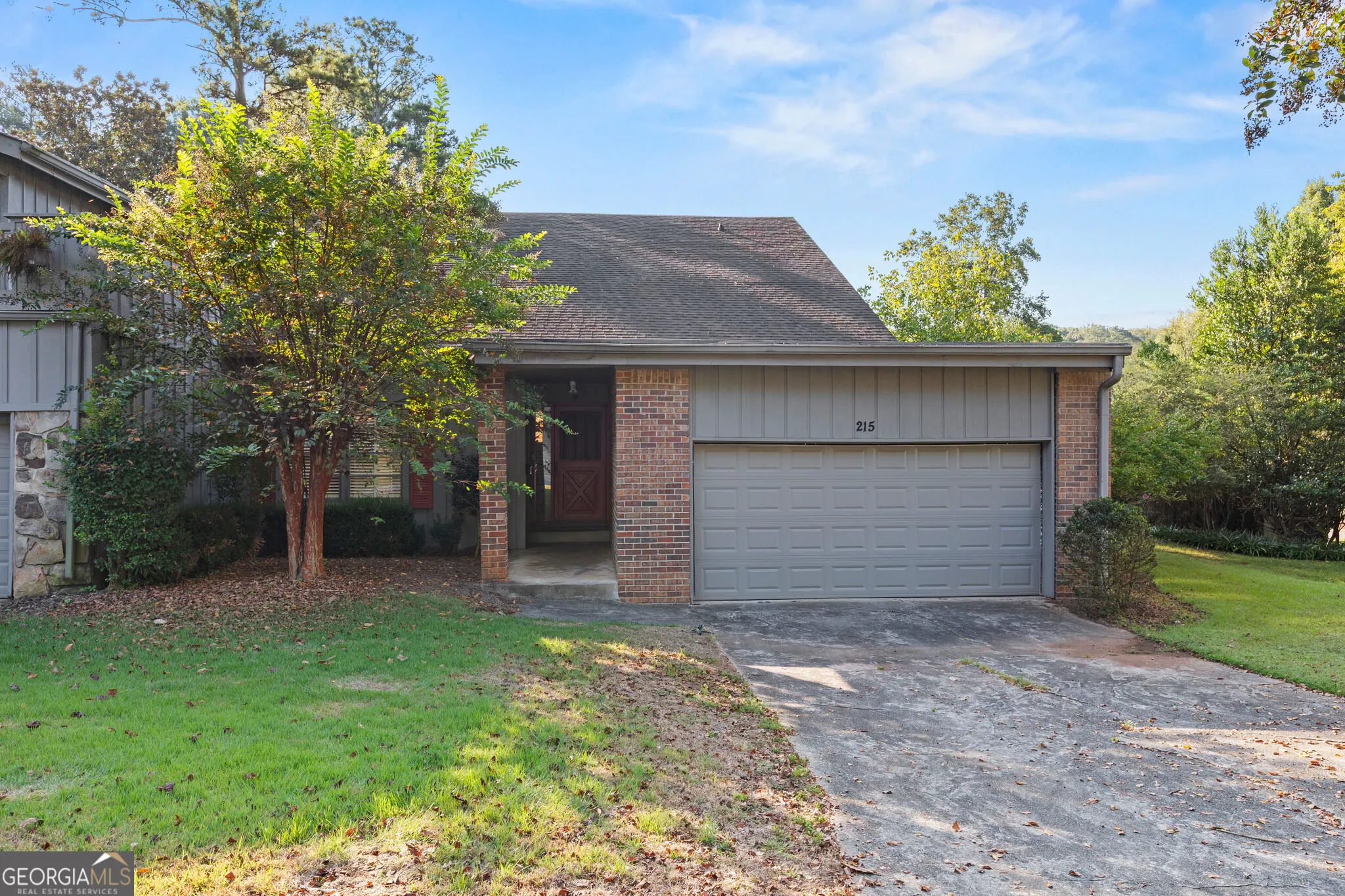 215 Leeward Lane