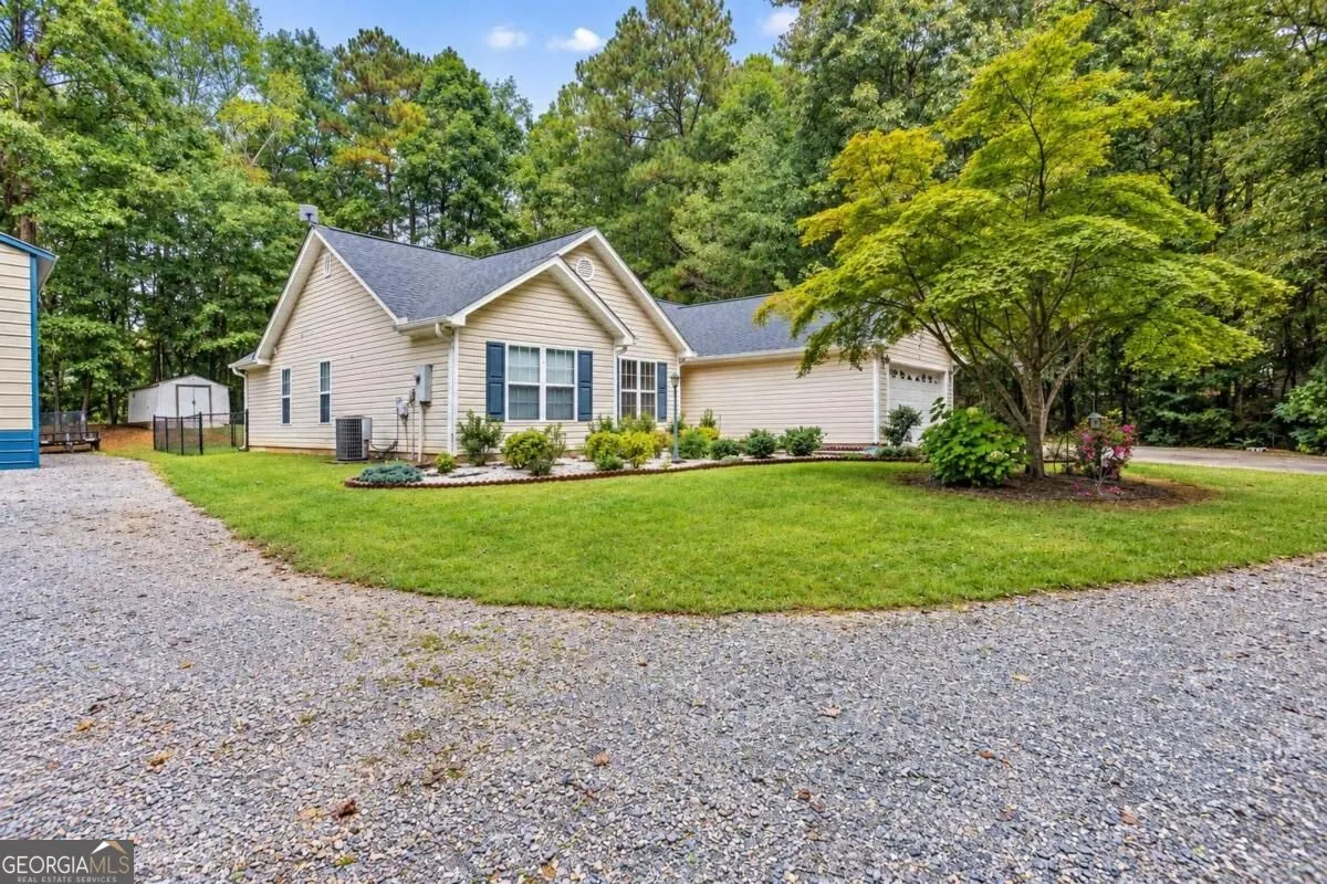 2205 Maris Way