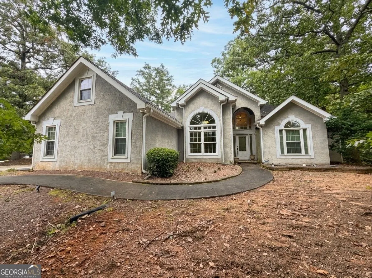 530 Country Club Drive