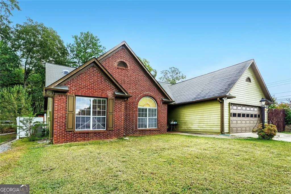 605 Sterling Oaks Drive