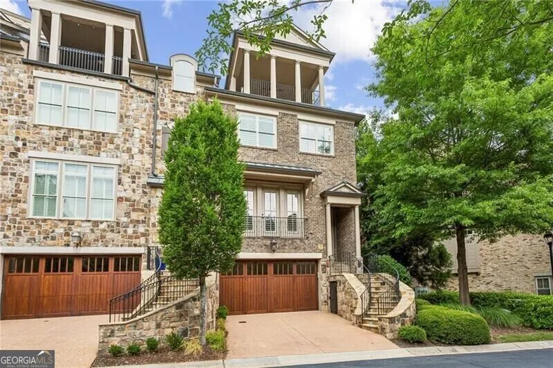 2775 Paces Lookout Lane SE