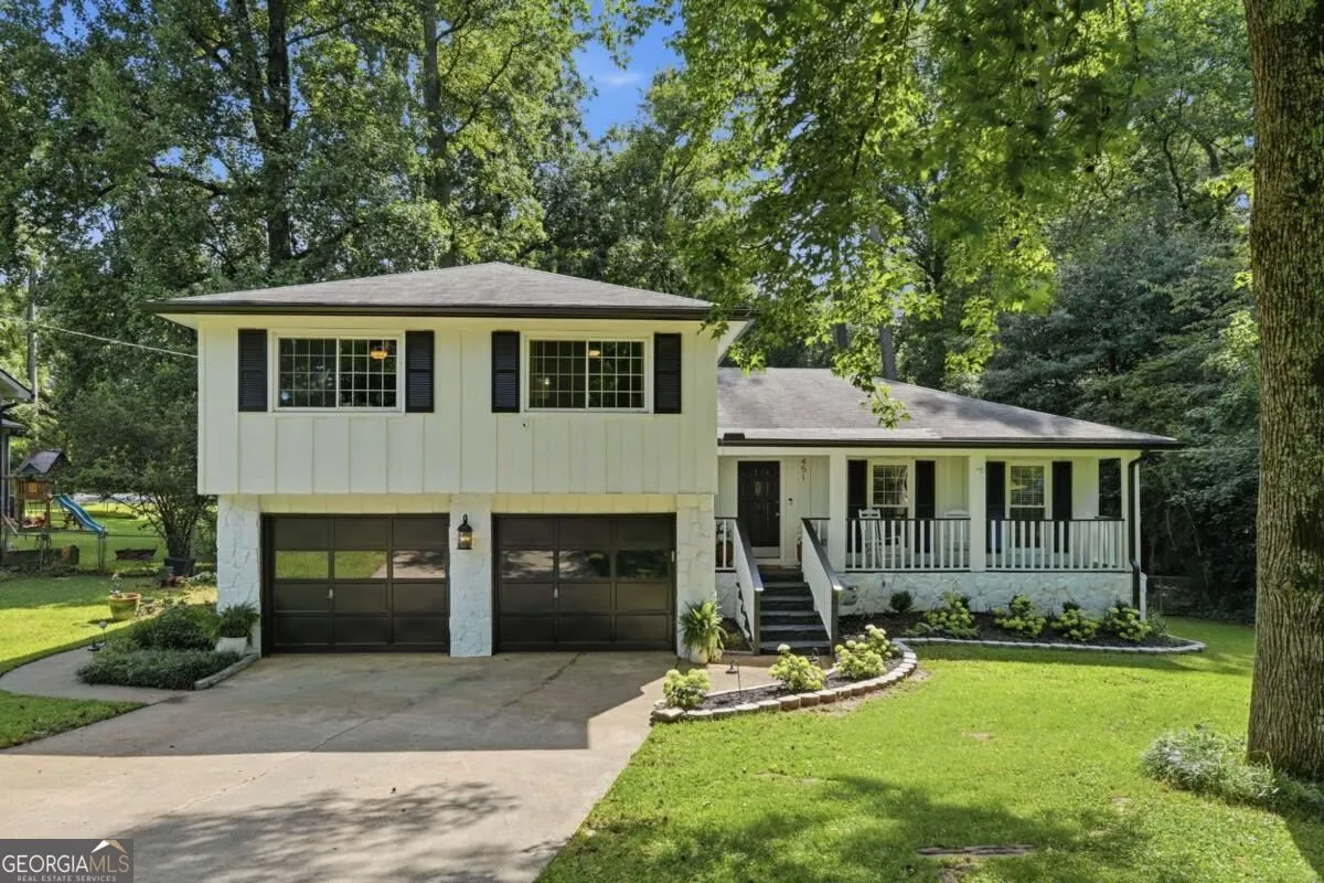 451 Little John Drive NW