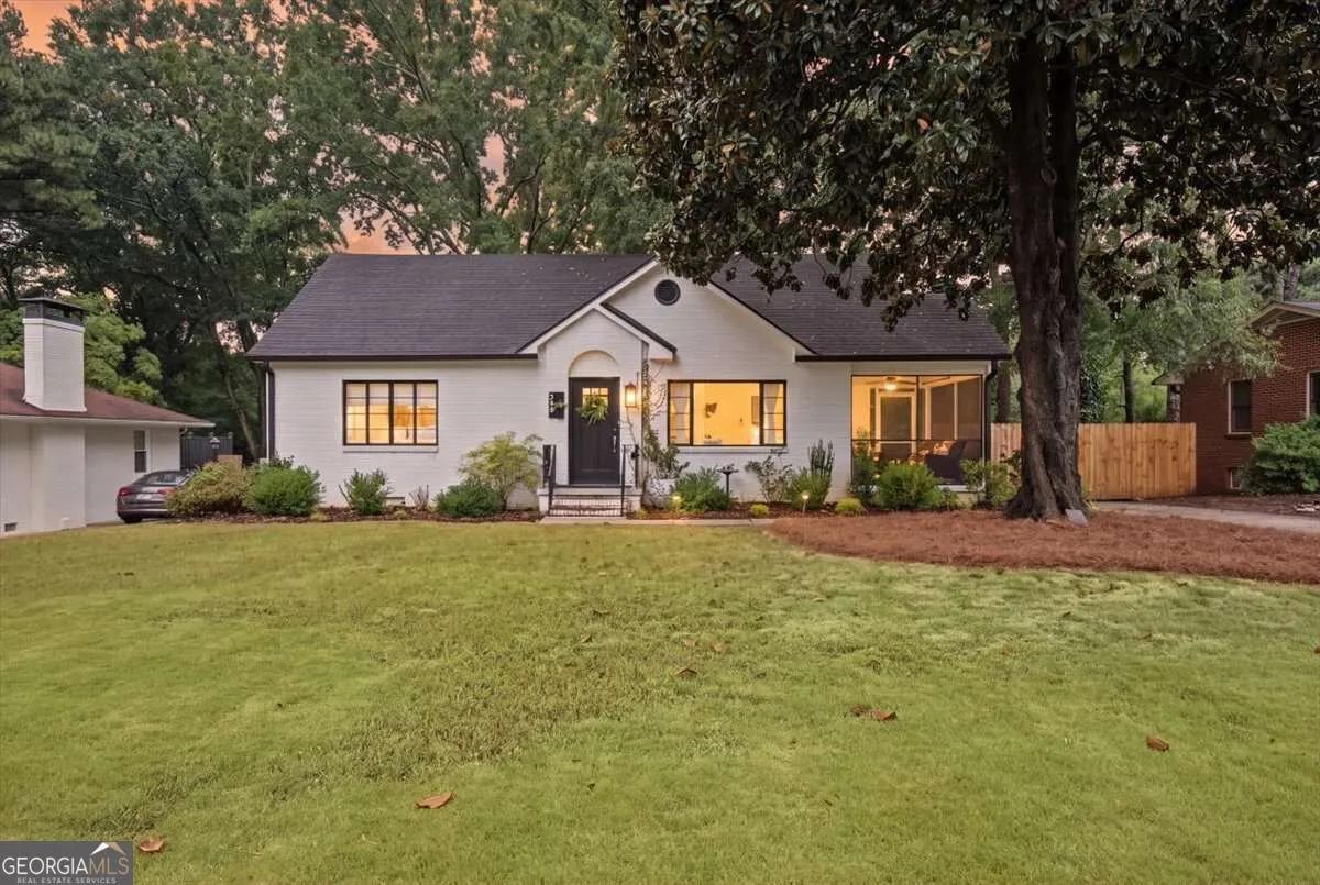 368 Seminole Drive NE