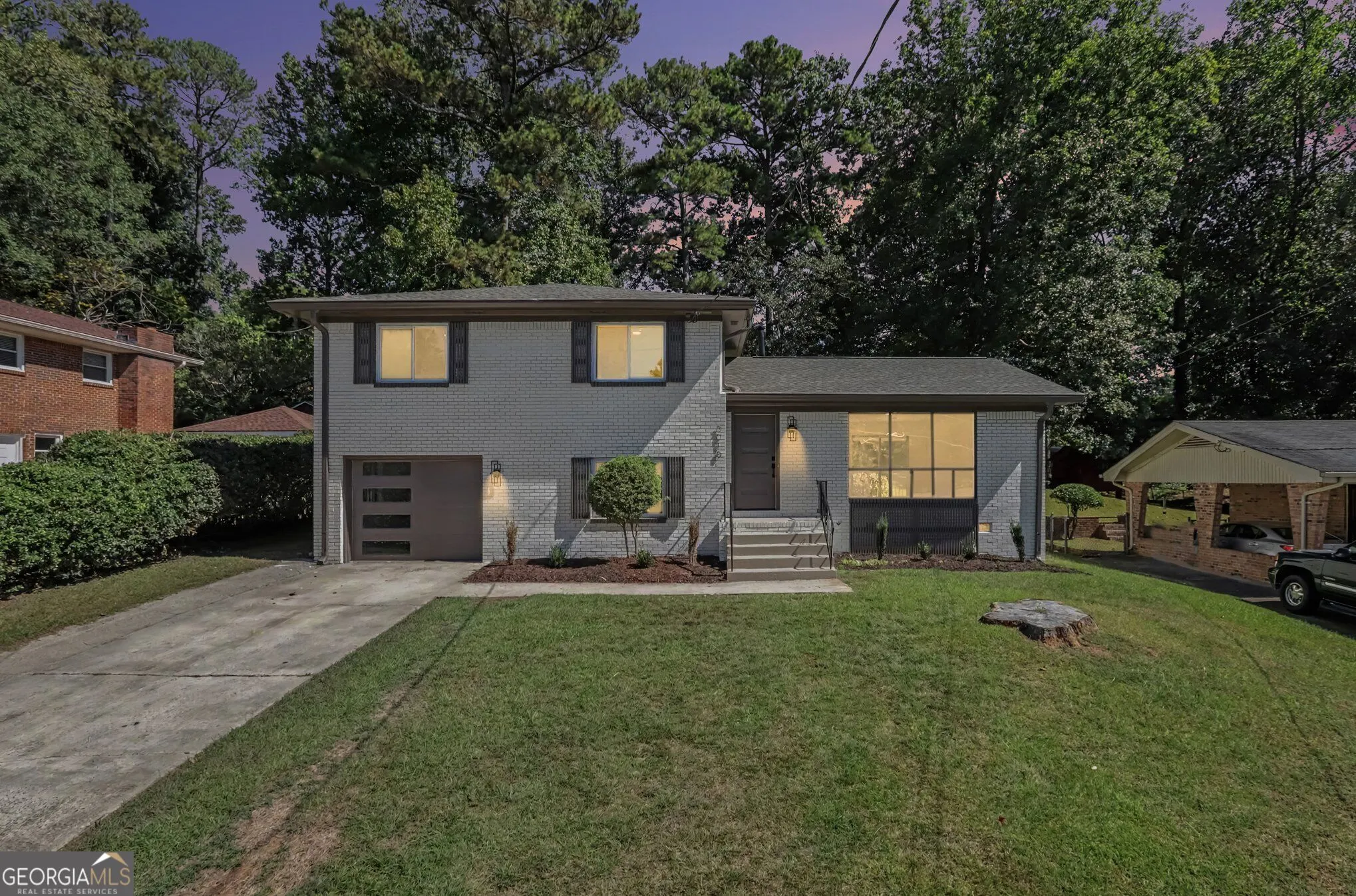 3018 Thrasher Circle