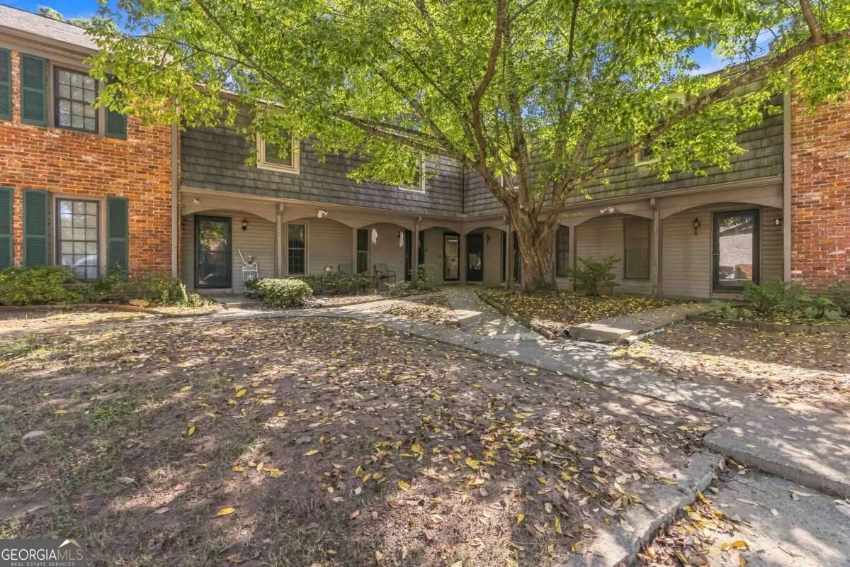 G 3099 Colonial Way #G