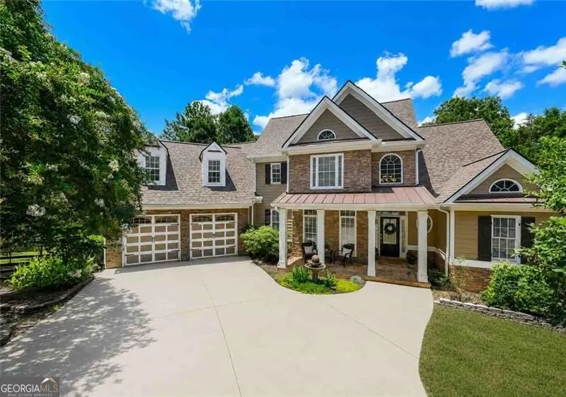 8805 Saddle Trail