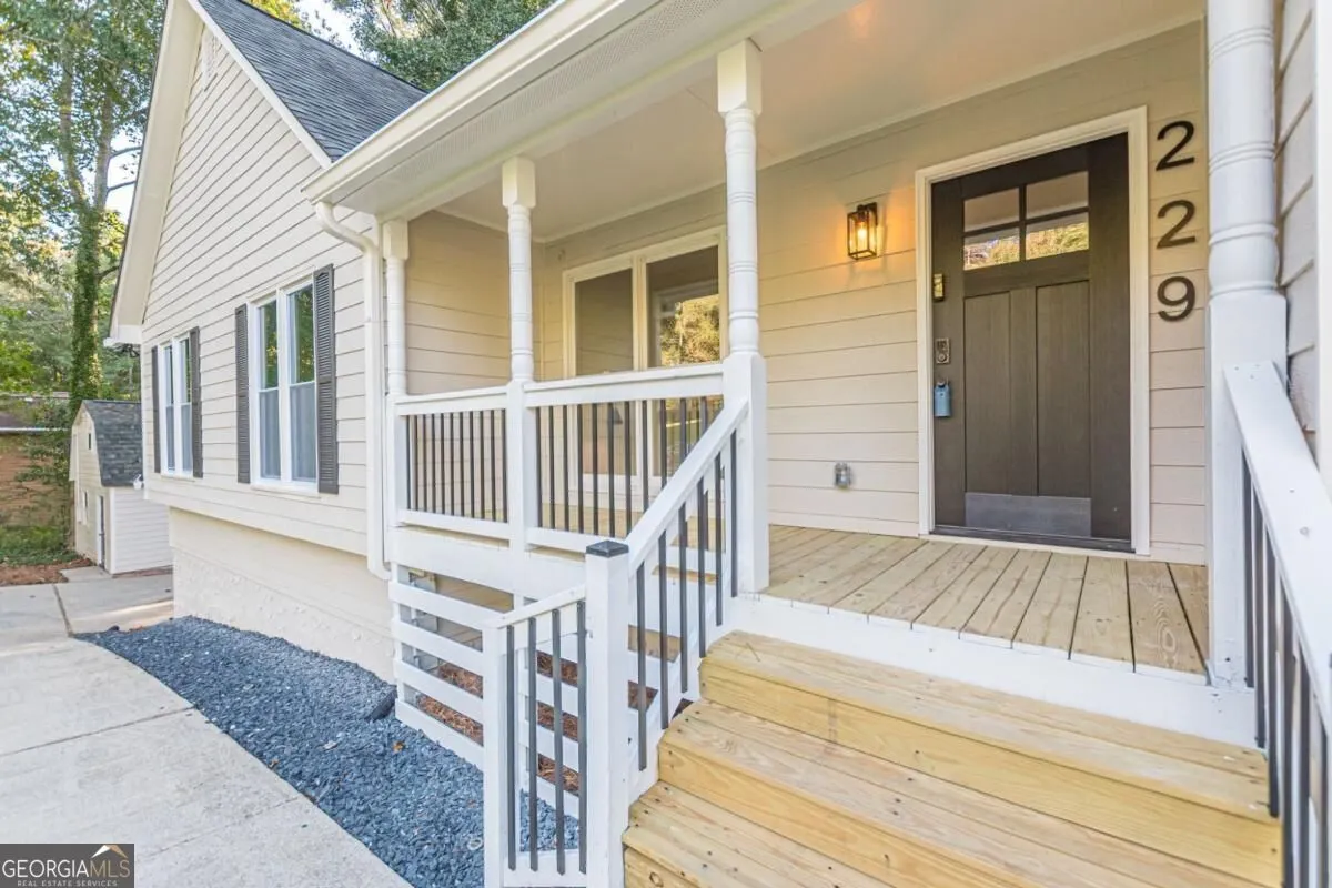 229 Oak Landing Drive