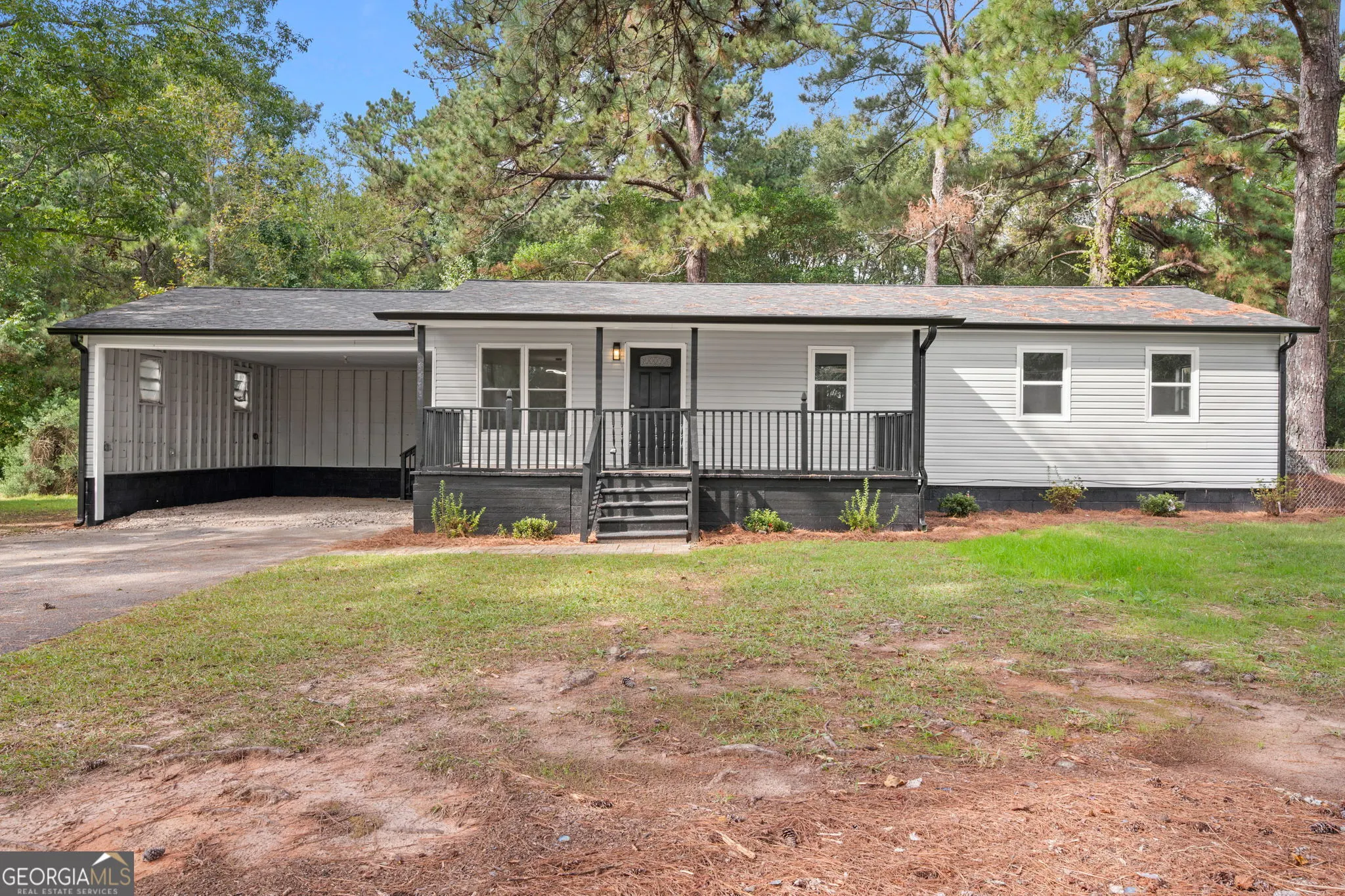 2563 Highway 81 E