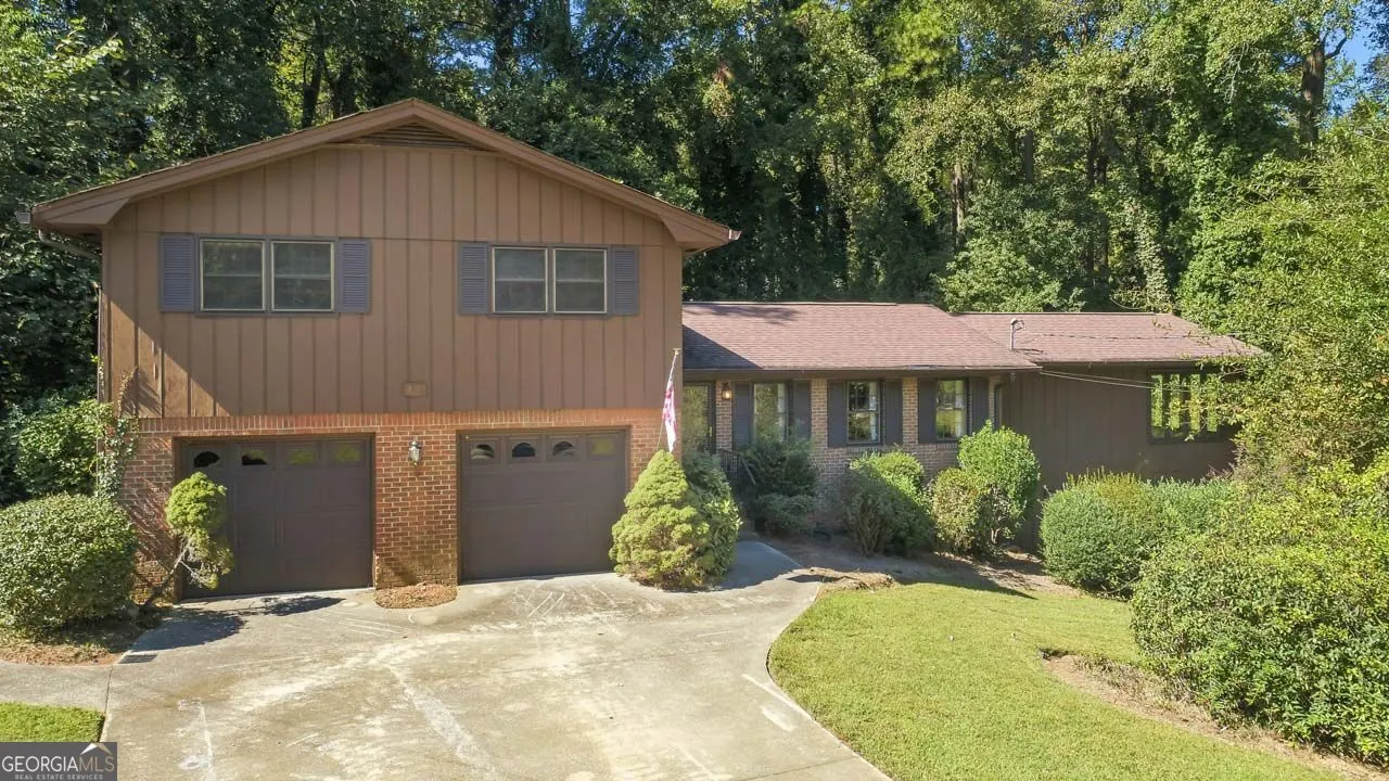 313 Nancy Court SW