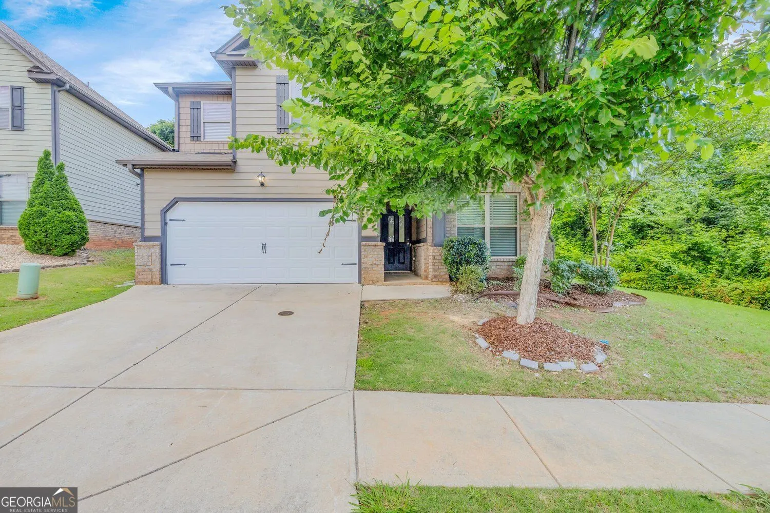 121 Escalade Drive