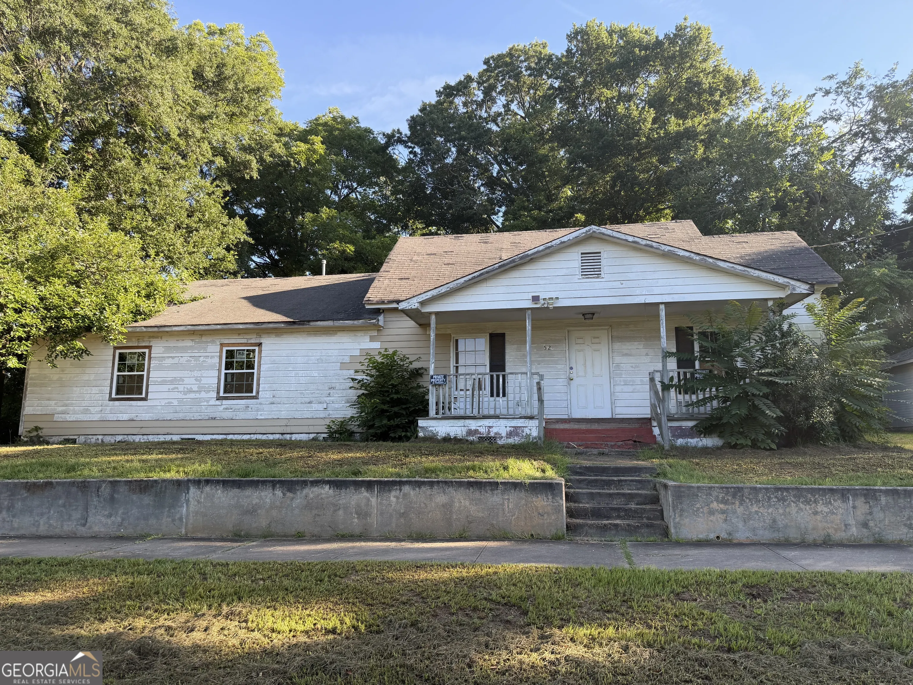 523 E Solomon Street