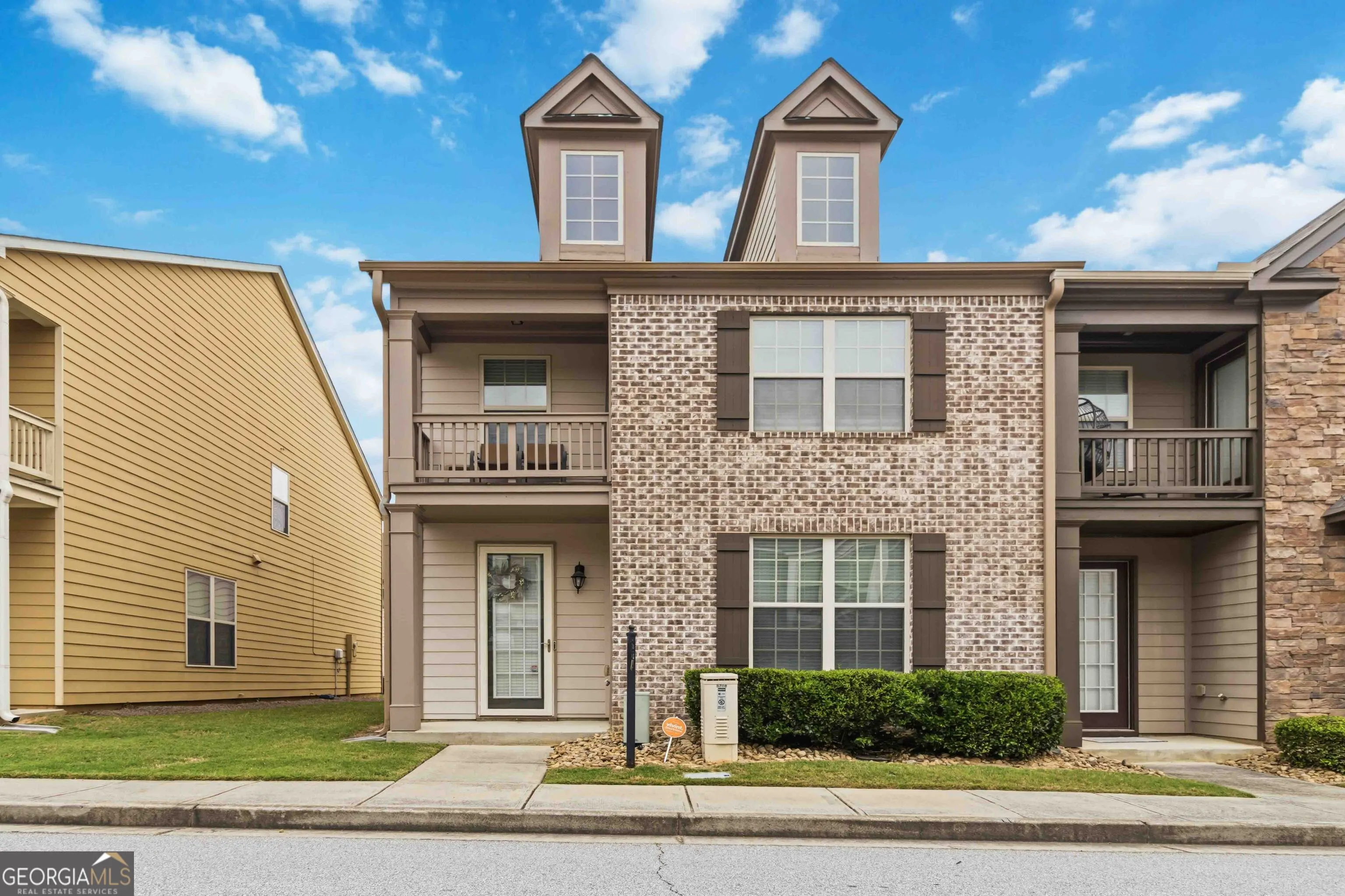 5708 Radford Loop