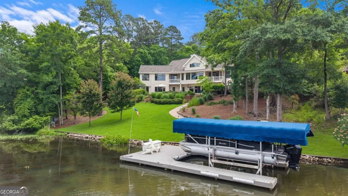2541 Club Drive