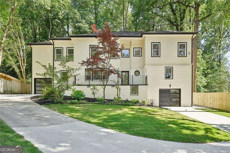 2423 Melinda Drive NE