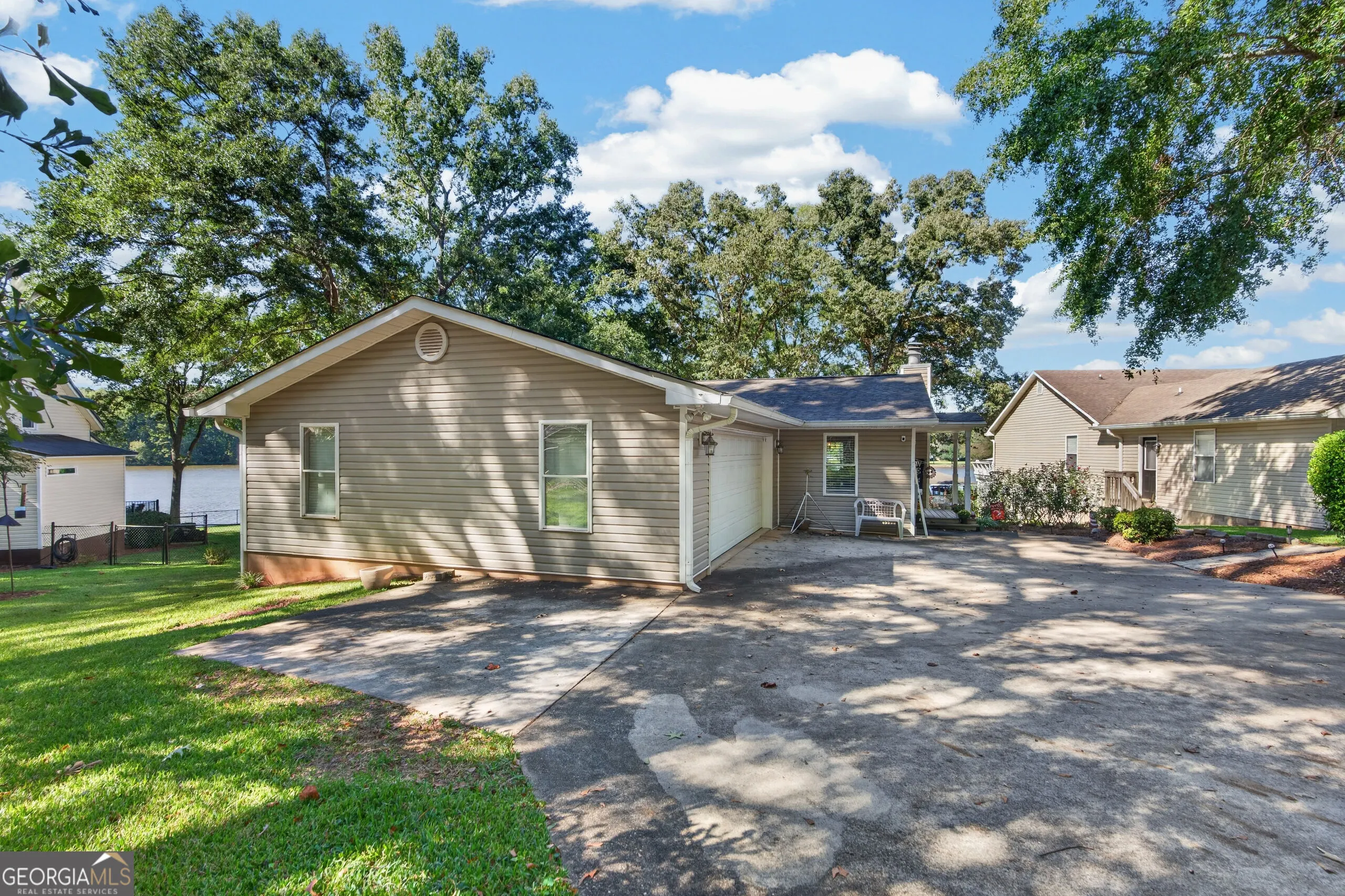 174 Honeysuckle Road NW