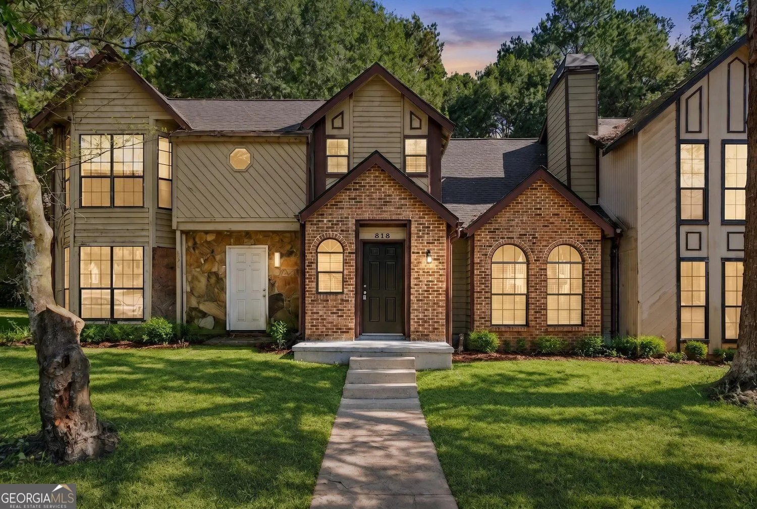 818 Heritage Oaks Drive