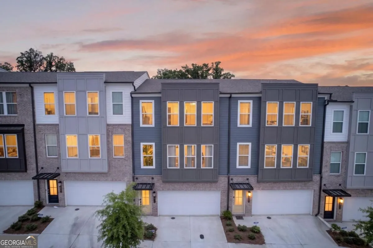 1445 Creekside Circle
