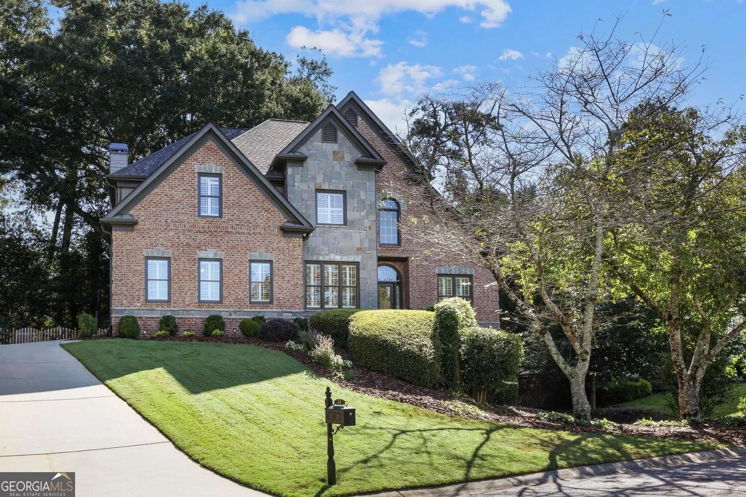 12 Bonnie Lane NE