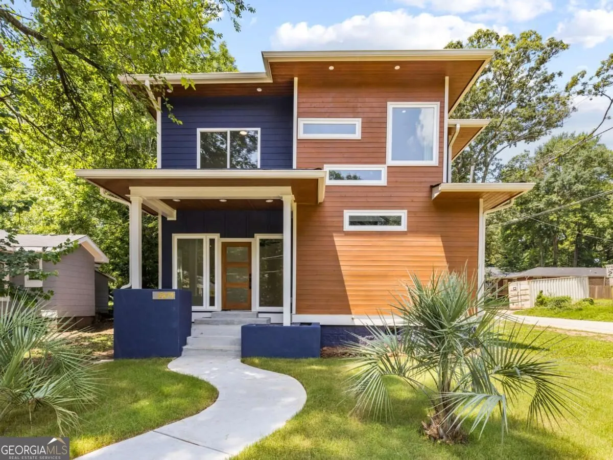 2879 Randall Street