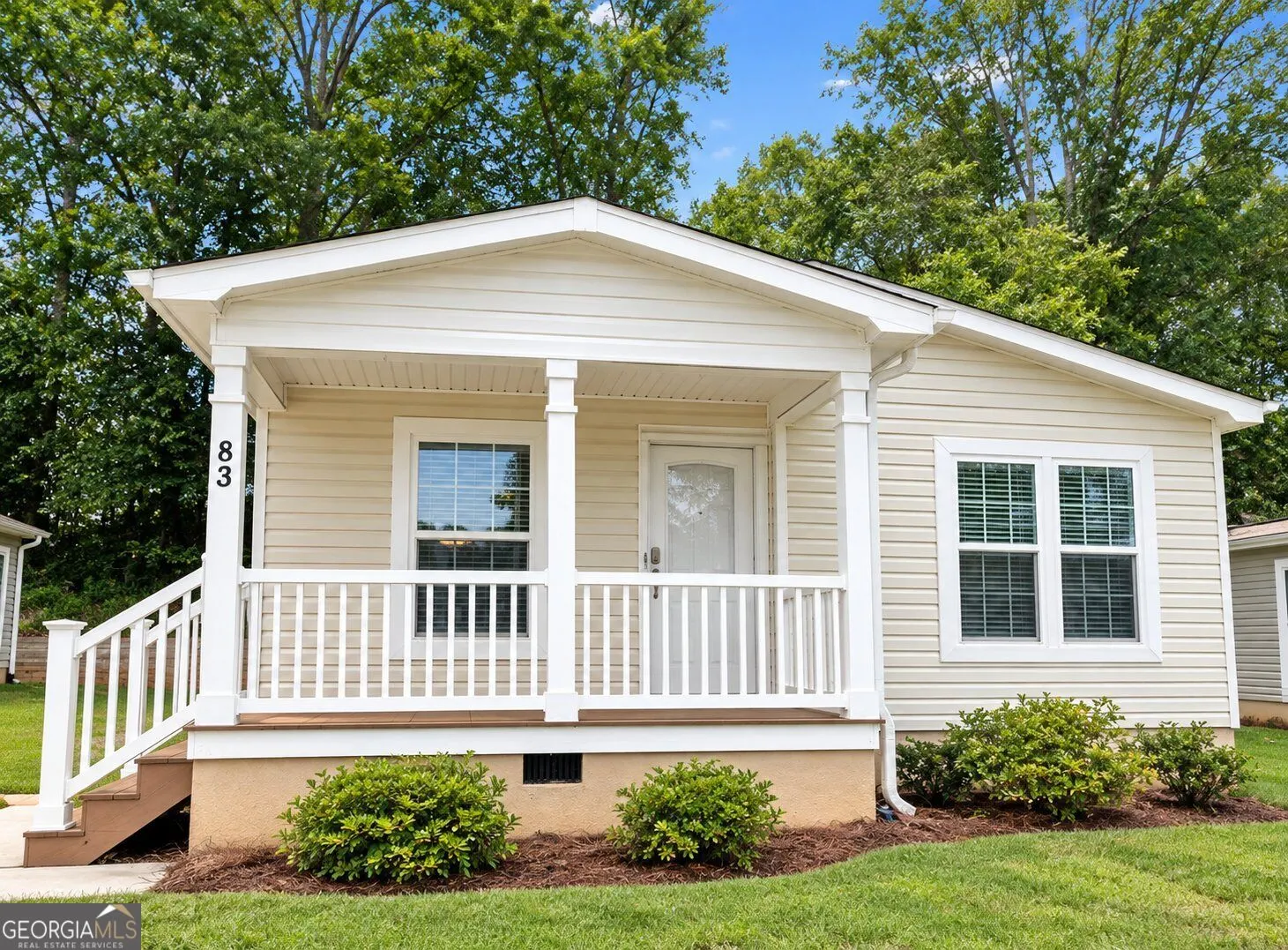 83 Willow Drive E
