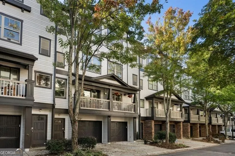 174 220 Semel Circle #174