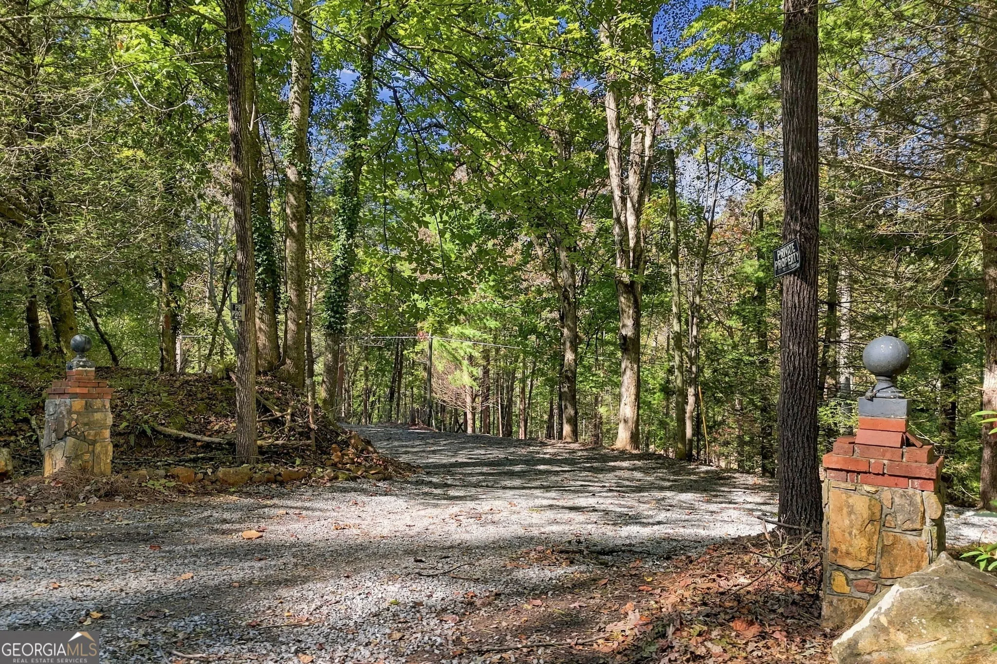 10042 Doublehead Gap Road