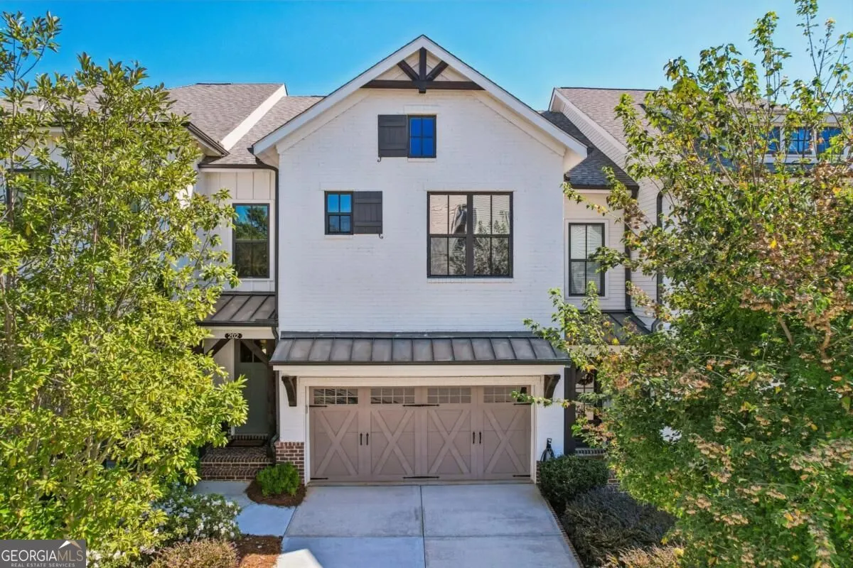 202 Phillips Lane