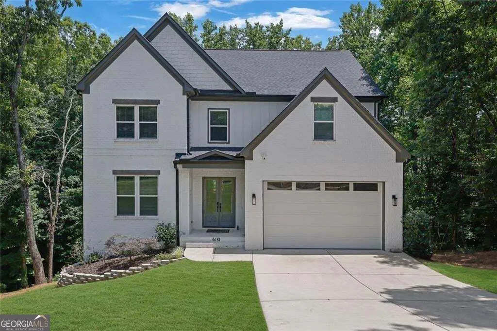 6181 Shoreland Circle