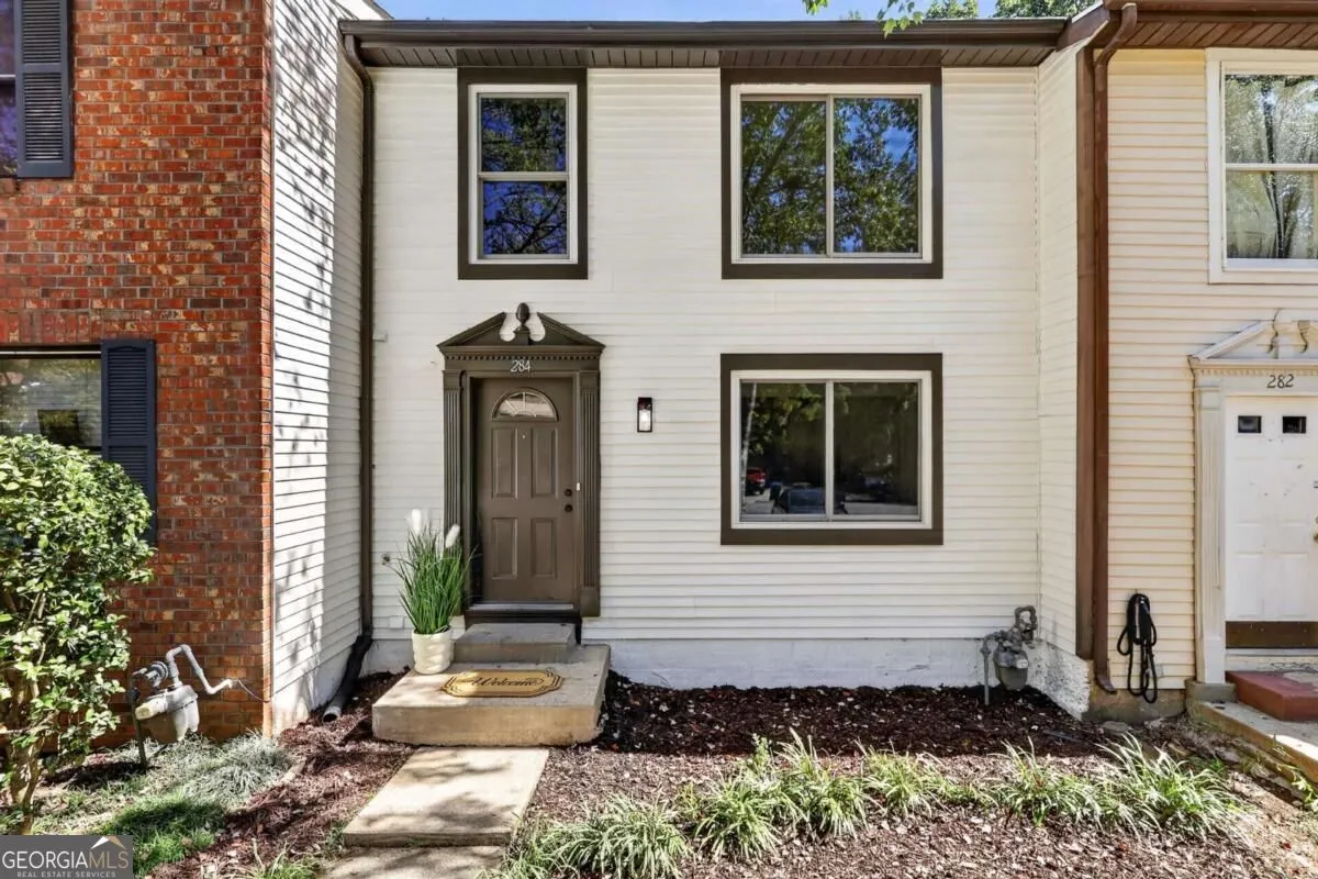 284 Roswell Commons Circle