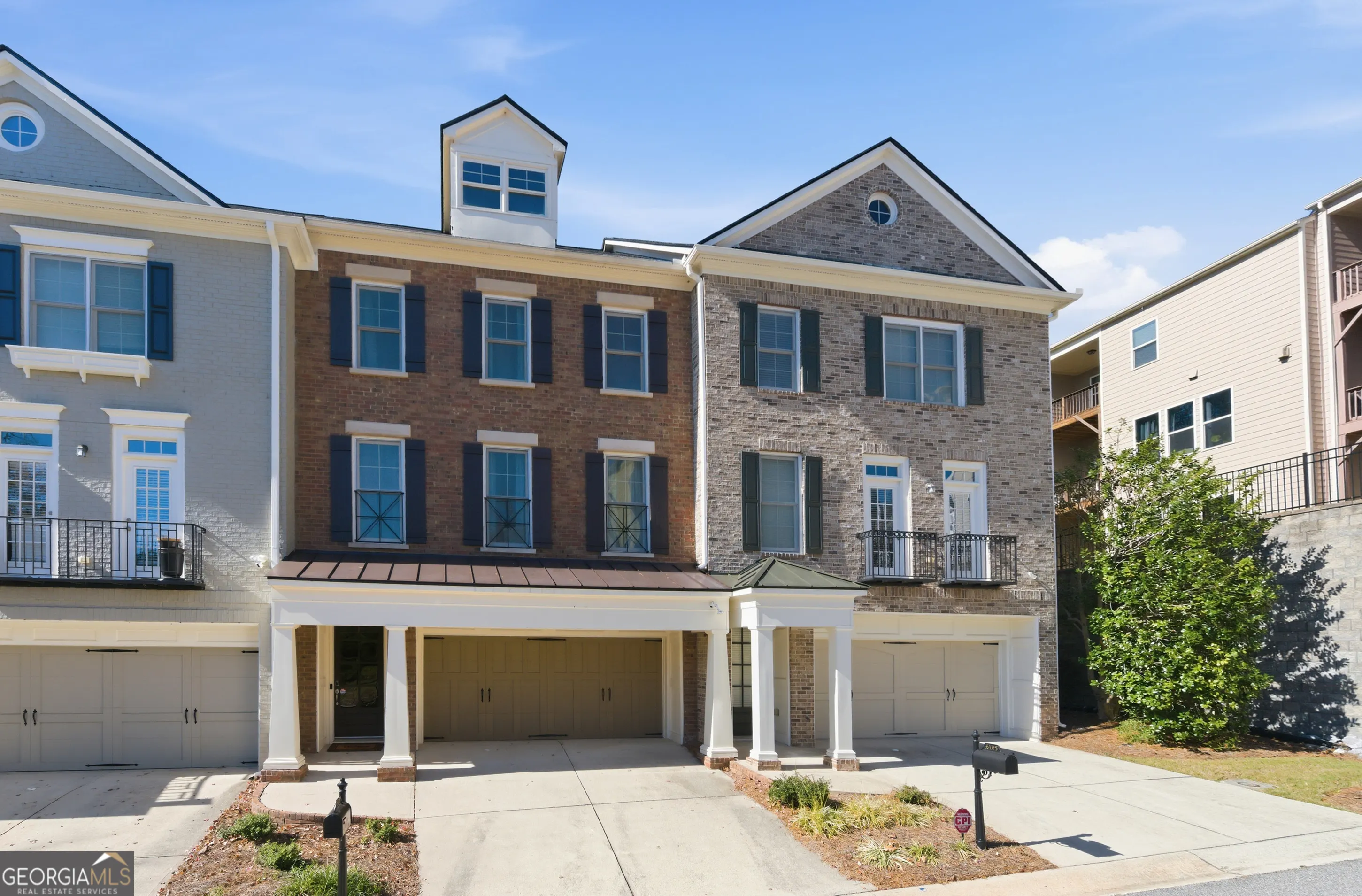 6187 Trumbul Oaks Court
