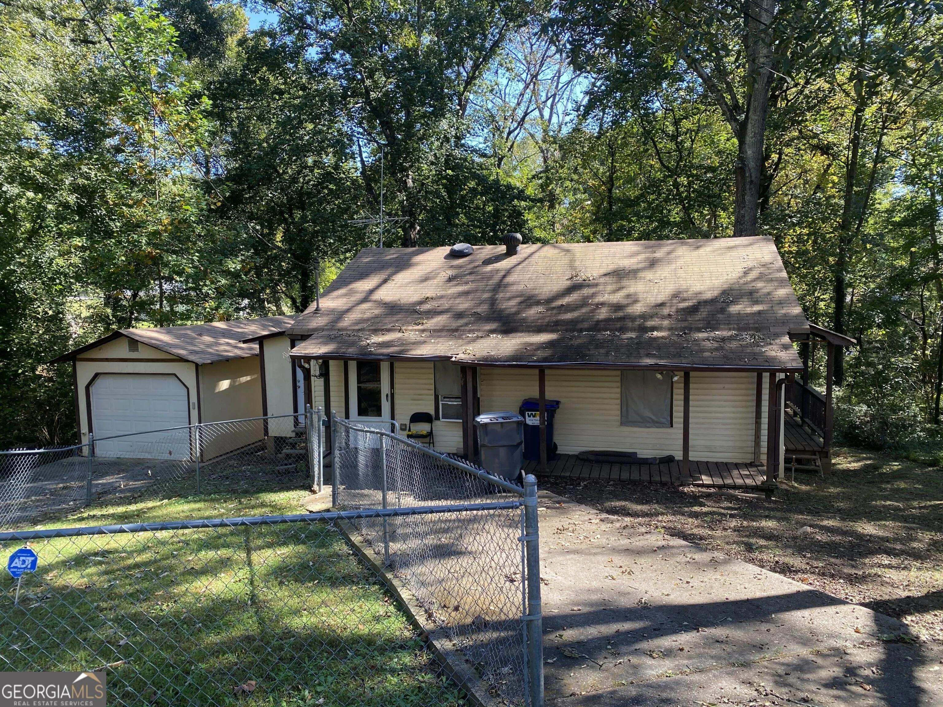 1297 Railroad Avenue