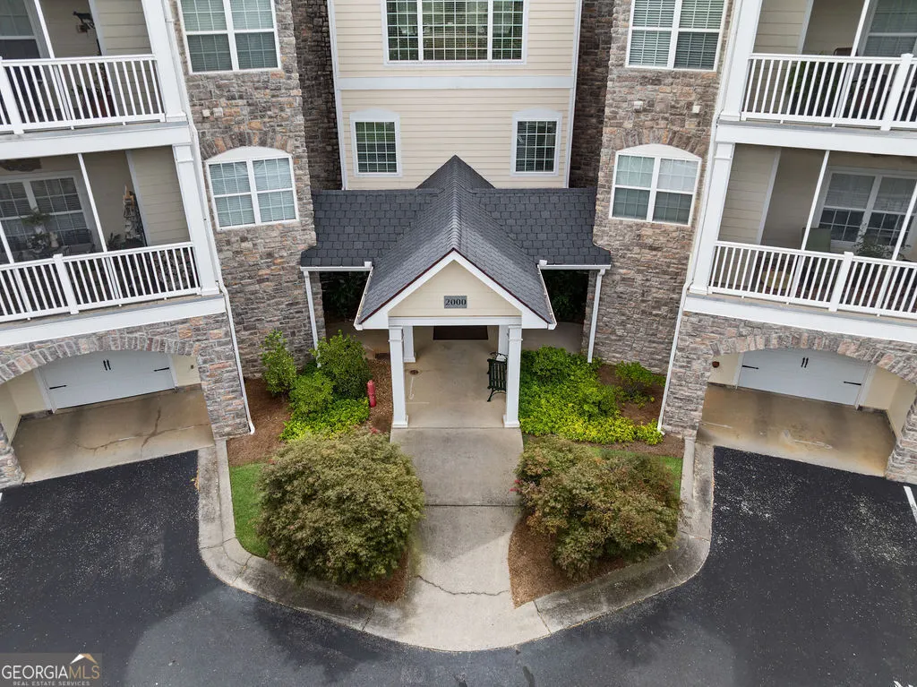 2009 Village Boulevard SE