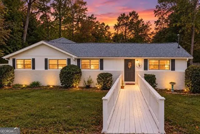 588 Hood Road