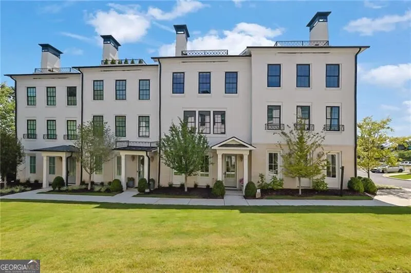 635 Mayfair Court