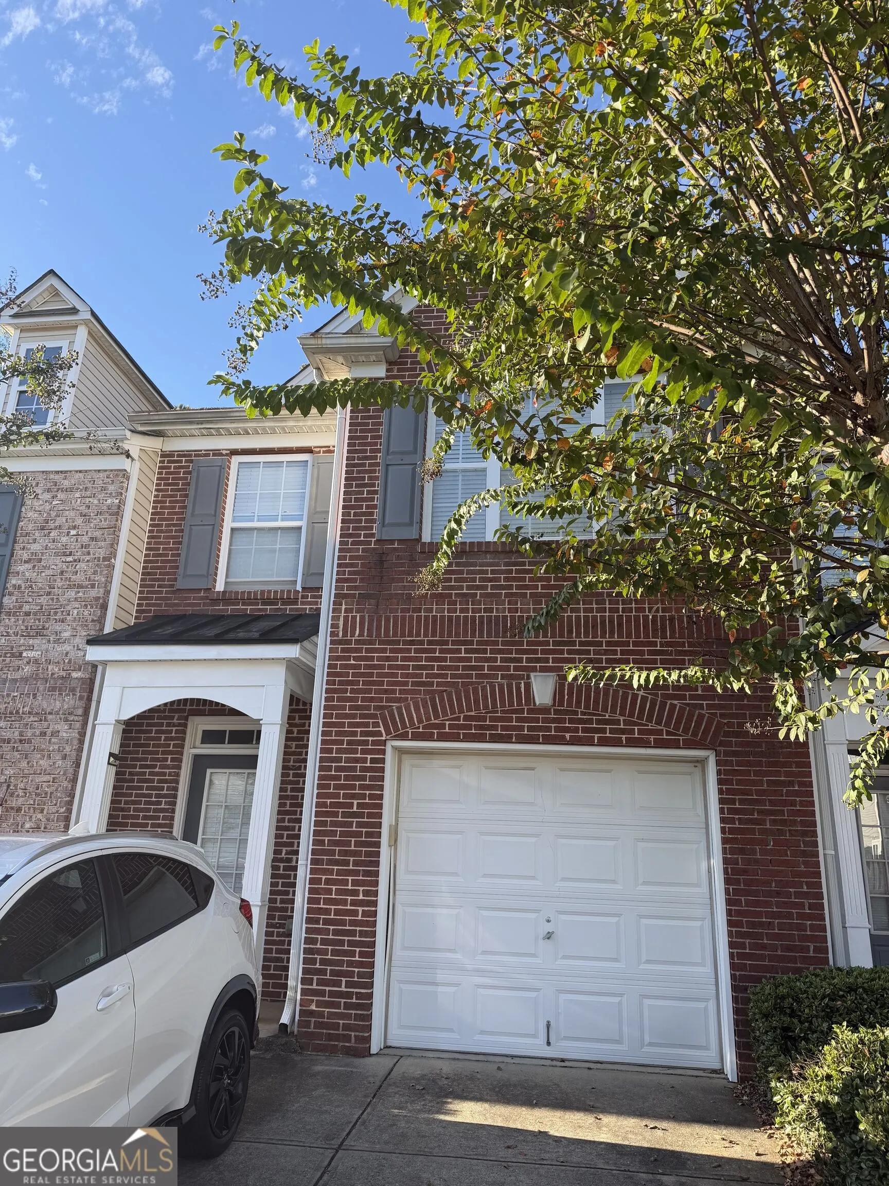 3825 Grovemont Place