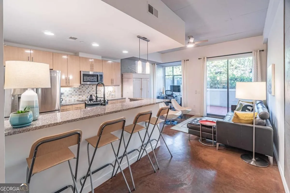 205 335 W Ponce De Leon Avenue #205