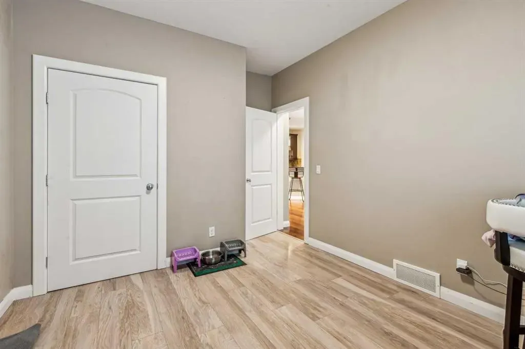 25 Westridge Way