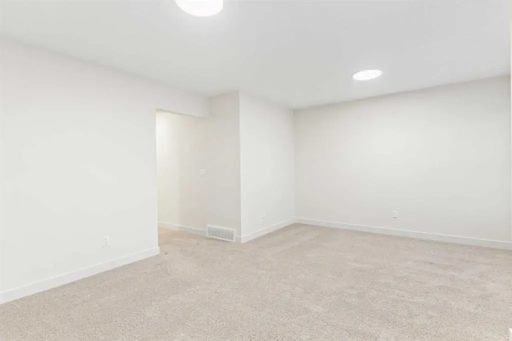 43 Belvedere Point SE