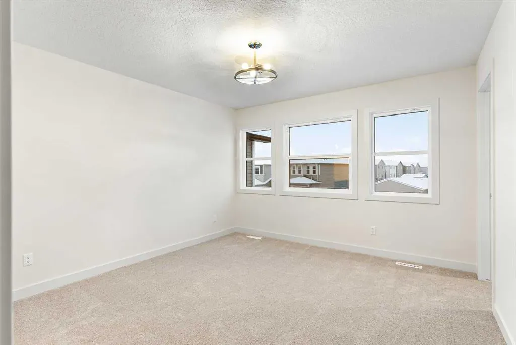 43 Belvedere Point SE