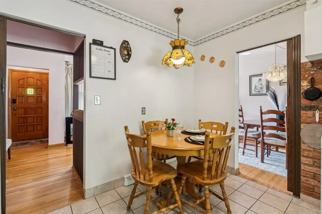 14 Hawthorne Crescent NW
