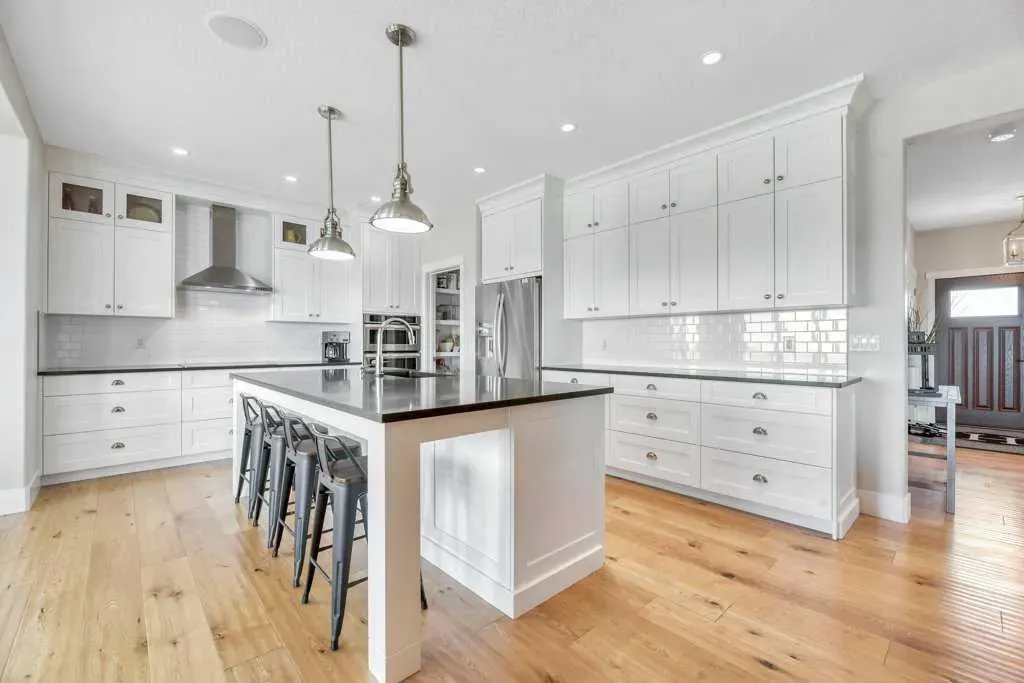 1069 Hillcrest Manor Estates