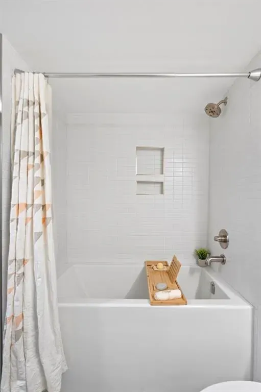 1505 8 Avenue NW, #418