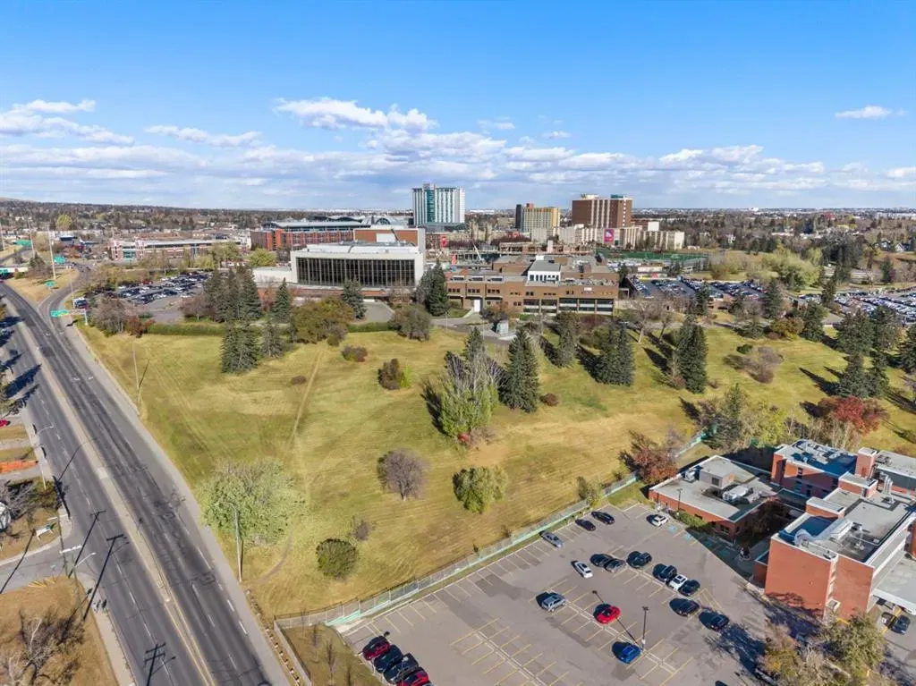 1505 8 Avenue NW, #418