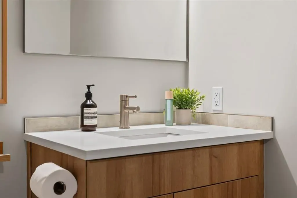 1505 8 Avenue NW, #418