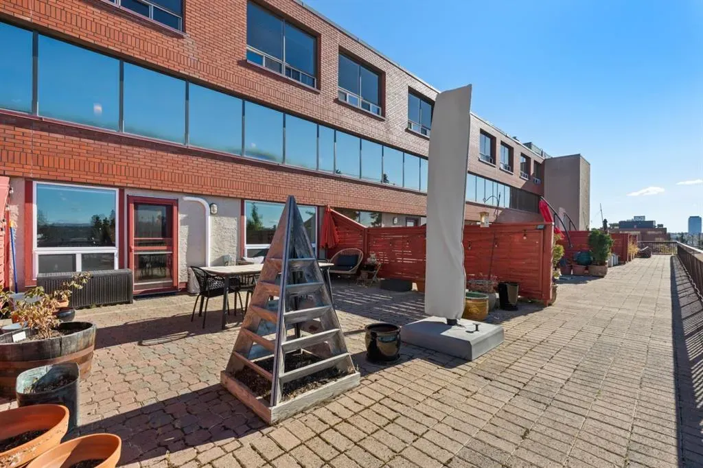 1505 8 Avenue NW, #418