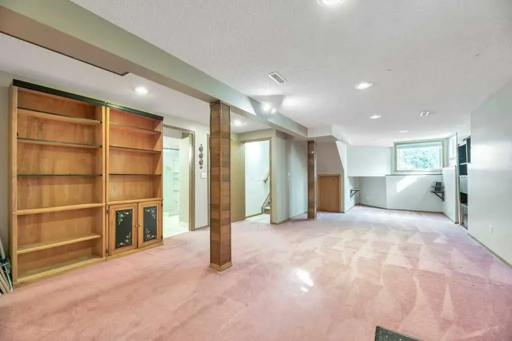 41 Millbank Bay SW