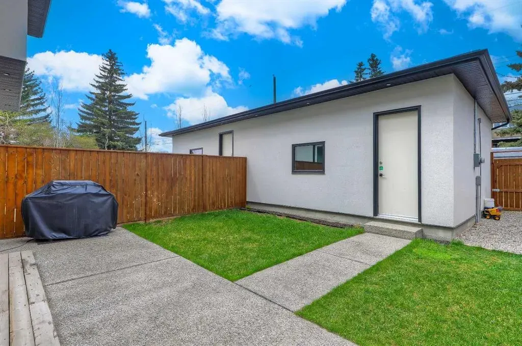 3204 Kerrydale Road SW